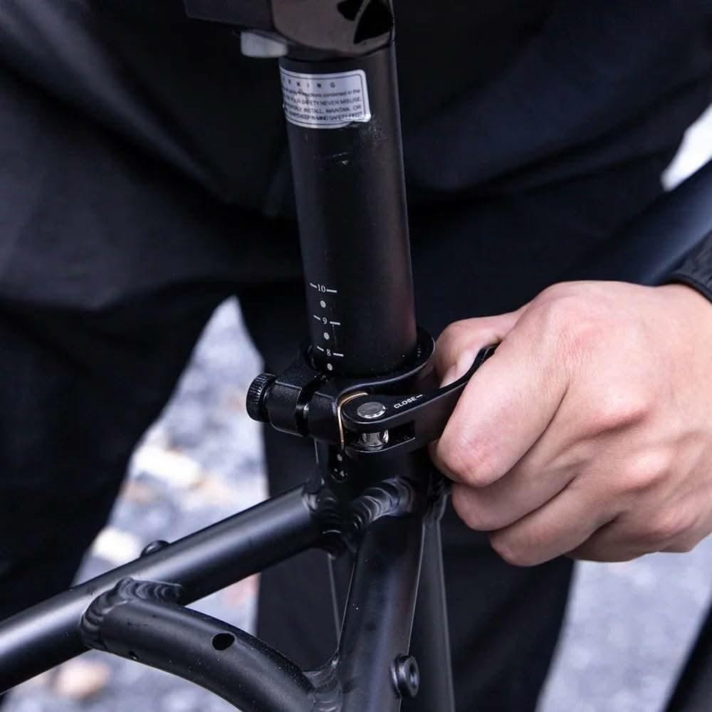 High performance E-bike designed for speed and efficiency, ideal for eco-friendly urban commuting.